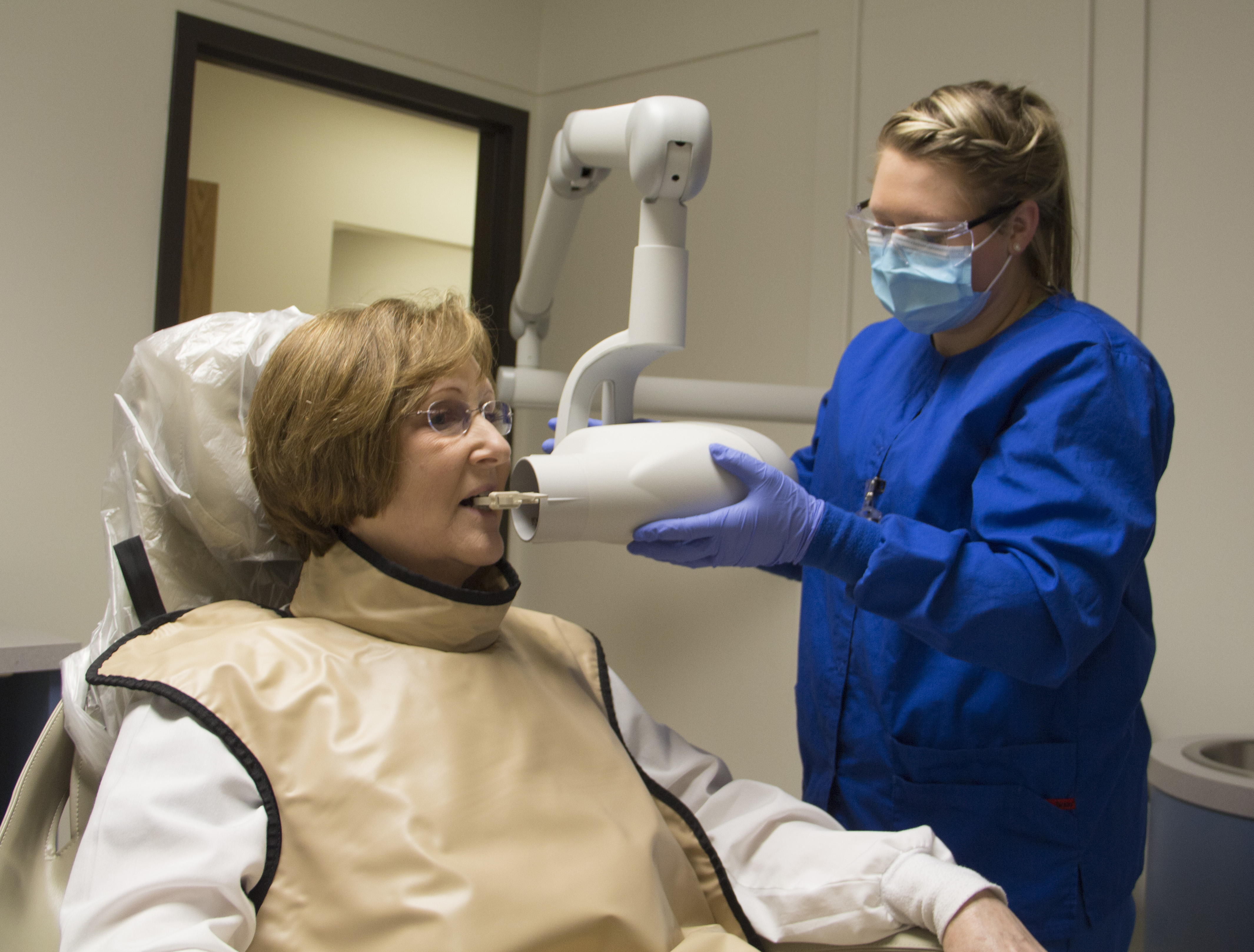 wcc-dental-assisting-program-shines-the-washtenaw-voicethe-washtenaw